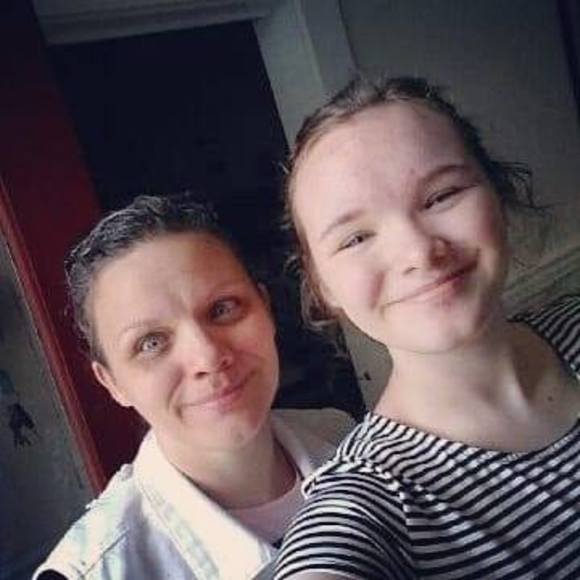 Meet your Posher, Sarah - Picture 1 of 1